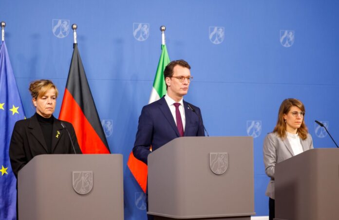 Nach Ministerin-Rücktritt in Nordrhein-Westfalen Wüst stimmte dem Rücktritt von Josefine Paul zu.