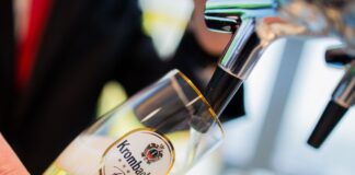 Krombacher hält mit Alkoholfrei-Varianten Bierabsatz stabil Krombacher hält Bierabsatz stabil. (Archivbild)