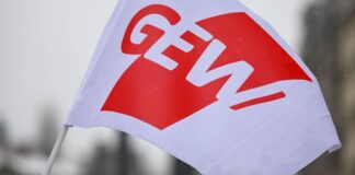 Die GEW hat in einigen Regionen Angestellte an Schulen für Mittwoch zu Warnstreiks aufgerufen. (Symbolbild)