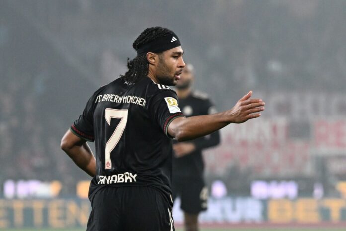 1. FC Köln - Bayern München Gnabry erzielte ein irres Ausgleichstor zum 1:1 per Aufsetzer