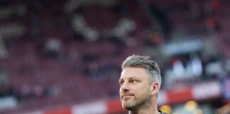 Sorgen in der Abwehr – FC sucht noch Verstärkung FC-Trainer Lukas Kwasniok ist trotz der Negativserie zuversichtlich. (Archivbild)