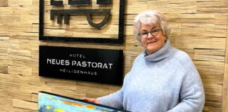 Neue Kunstausstellung im Hotel Neues Pastorat Die Velberter Künstlerin Bärbel Mohnhaus stellt ihre Werke aus. Foto: privat