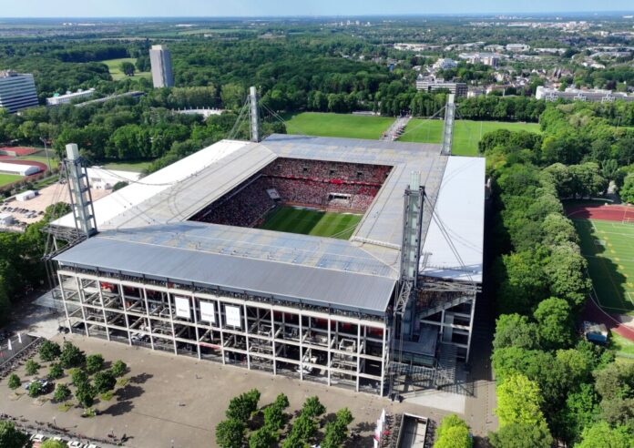 Rhein-Energie-Stadion in Köln Die Frauen des 1. FC Köln spielen zum vierten Mal eine Liga-Partie im Rhein-Energie-Stadion. (Archivbild)