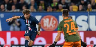 Aufstiegsfavorit Schalke 04 rüstet weiter auf Adil Aouchiche (l) spielte einst für Paris Saint-Germain. (Archivbild)