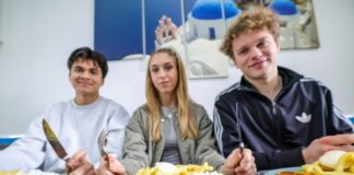 Kalorien-Exzess, Kater-Killer: Hype um den «Taxi-Teller» Beliebt auch bei Schülern und Studenten: Der «Taxi-Teller» ist im Trend.