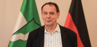 Jacques Tilly hat sich gegen Pferde bei Karnevalsumzügen ausgesprochen. (Archivbild)