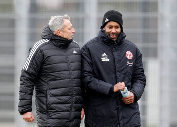 Klaus Allofs und Daniel Thioune Ein Ex-Bremer und der neue Werder-Coach: Klaus Allofs und Daniel Thioune in gemeinsamen Tagen bei Fortuna Düsseldorf.