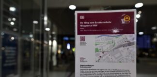 Nur Busse nach Wuppertal: Pendler müssen improvisieren Die Bahnstrecke von Köln über Wuppertal nach Hagen ist für eine umfassende Sanierung bis zum 10. Juli gesperrt.