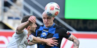 Paderborn zittert sich in Überzahl zum Sieg gegen Nürnberg Die Paderborner, hier Sven Michel beim Kopfball, waren wacher und zielstrebiger.