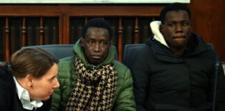 Dortmunder Bündnis kämpft für Aufenthalt der Brüder Dramé Mehr als ein Jahr lang verfolgten Sidy und Lassana Dramé den Prozess um den Tod ihres Bruders. (Archivbild)