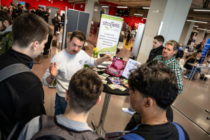 IHK Azubi Speed Dating 2026 Große Arena, großes Interesse: In der Merkur-Spiel-Arena drehte sich alles rund um Ausbildungsplätze. Foto: Andreas Endermann