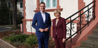 Landtagsabgeordnete besucht Erkrather Rathaus Die Landtagsabgeordnete Elisabeth Müller-Witt zu Gast im Rathaus bei Bürgermeister Christoph Schultz. Foto: Stadt Erkrath
