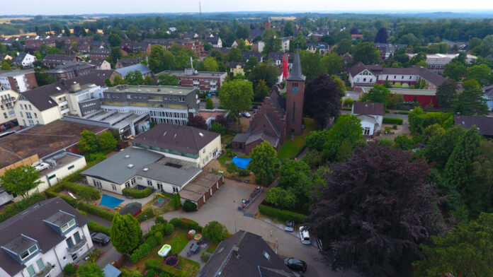 0056.JPG Blick auf die Mitte von Hösel, Bild: Alexander Heinz