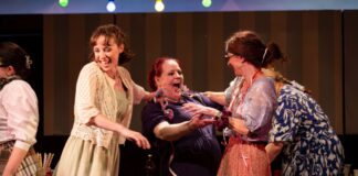 „Wie im Himmel“: Musical in Wuppertal Eine Szene aus dem Bühnenstück. Foto: Martin Mazur