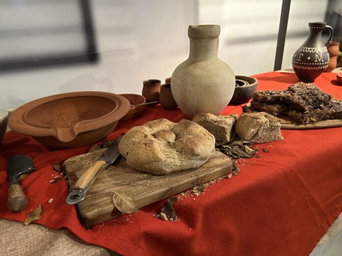 Kastellerwachen_C_Anna-Lena-Weber (1) Römische Gaumenfreuden können Besucher gegen einen Obolus erstehen. Foto: Anna-Lena Weber