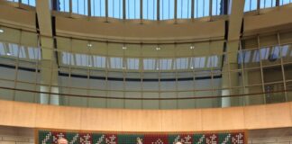 Kinderprinzenpaar im Landtag Ratinger Kinderprinzenpaar samt Gefolge im Düsseldorfer Landtag, Bild: Carsten Droste