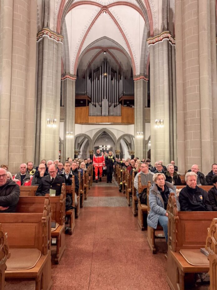 Kirche 1 Blick auf die Teilnehmer des Gottesdienstes, Bild: Kirchenkreis Düsseldorf-Mettmann