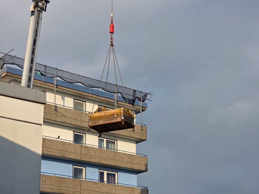 Die Dächer aller WO-GE_RA Häuser in diesem Radius wurden bei der Sanierung von einem Kran versorgt. Bild: Alexander Heinz
