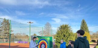 Jugend-Quadrathlon bringt Bewegung in die Halle Spieler bei einer der vier Disziplinen, Bild: LTC