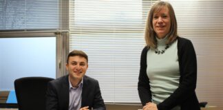 Neues Leitungsduo für die Jugendmusikschule Erkrath Nina Hildebrand und Davit Sarukhanyan haben Anfang Februar die Nachfolge von Musikschulleiter Guido Mallwitz angetreten. Foto: Stadt Erkrath