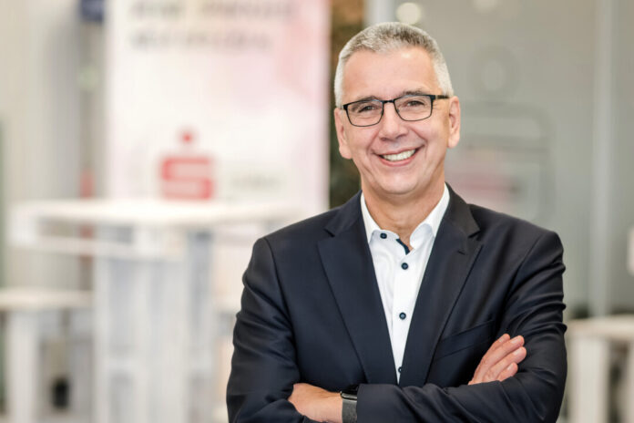 PM 2026_003 Firmenkundenbefragung der Sparkasse HRV