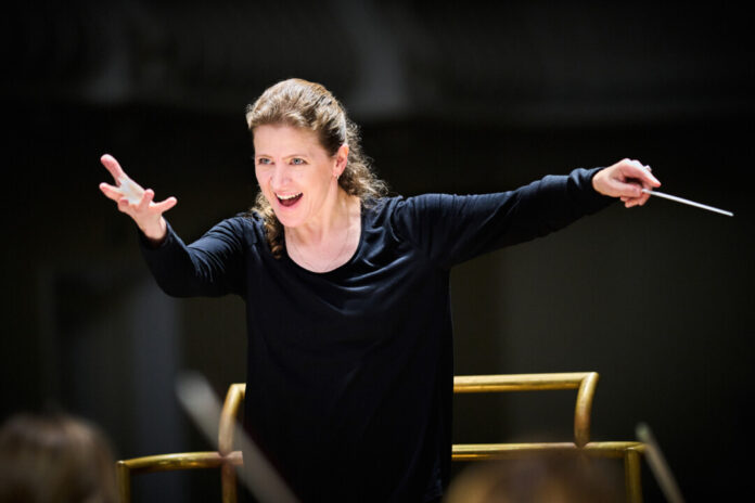 Die Dirigentin Kristiina Poska gastiert in Essen. Foto: Kaupo Kikkas Die Dirigentin Kristiina Poska gastiert in Essen. Foto: Kaupo Kikkas