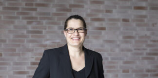 Musikgottesdienst mit Klassik in Velbert Katrin Spodzieja gestaltet den Gottesdienst musikalisch mit. Foto: Sascha Kreklau