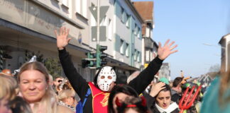 Polizei zeigt im Karneval im Kreis Mettmann erhöhte Präsenz Damit die Jecken entspannt Karneval feiern können, zeigt die Polizei eine erhöhte Präsenz. Archivfoto: Volkmann