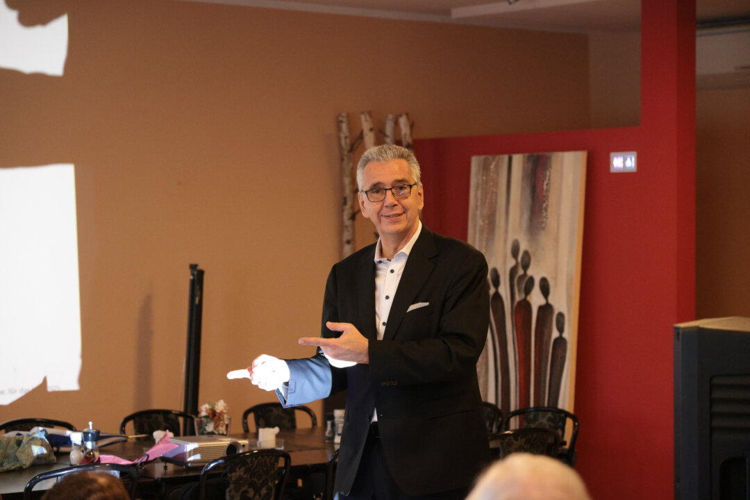 Seniorenunion im Haus der Gatlichkeit, Udo Zimmermann während seines Vortrages, Bild: Alexander Heinz