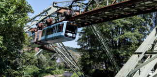 Wuppertaler Schwebebahn fährt zuverlässig Die Schwebebahn startet mit hoher Zuverlässigkeit in das neue Jahr. Foto: WSW/Frank Gleitsmann