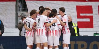 «Das ist zu wenig»: Gladbach stürzt noch tiefer in die Krise Der SC feiert Torschütze Matthias Ginter (Mitte).