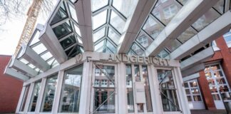 Frau überlebt Messerangriff – Angeklagter räumt Tat ein Am Landgericht Münster hat ein Prozess um einen versuchten Mord im Münsterland begonnen. (Symbolbild)