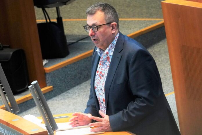 Mostofizadeh erneut Co-Vorsitzender der Grünen-Fraktion Ein altbekanntes Gesicht der Grünen-Landtagsfraktion übernimmt dort wieder das Ruder: Mehrdad Mostofizadeh. (Archivbild)