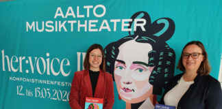 Patricia Knebel (Ltd. Dramaturgin Aalto-Theater) und Merle Fahrholz (Intendantin Aalto Musiktheater und Essener Philharmoniker) präsentieren das dritte Festival "her:voice". Foto: TUP