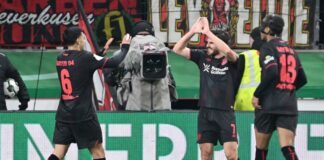 Hofmann winkt Comeback in Leverkusens Champions-League-Kader Leverkusens Jonas Hofmann jubelt über sein Tor zum 3:0 gegen den FC St. Pauli.