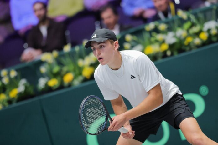 Davis Cup - Deutschland - Peru Bestritt in Düsseldorf seine zweite Davis-Cup-Partie und gewann: Justin Engel.