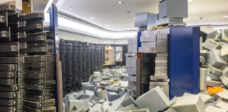 Polizeipräsident: Fall Gelsenkirchen kein «Ocean’s Eleven» Blick in den verwüsteten Tresorraum der Sparkasse in Gelsenkirchen-Buer. Die Polizei veröffentlichte dieses Foto einige Wochen nach der Tat.