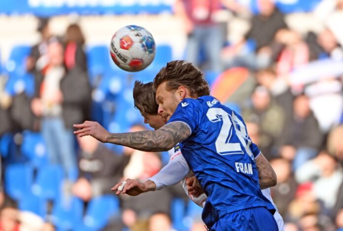 Karlsruher SC - Fortuna Düsseldorf Die Zuschauer sahen im Wildpark ein umkämpftes Spiel.