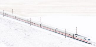 Winterwetter legt Teile des Bahn-Fernverkehrs lahm Die Winterwitterung stellt die Deutsche Bahn derzeit zwischen Berlin und Hannover vor Probleme. (Archivbild)