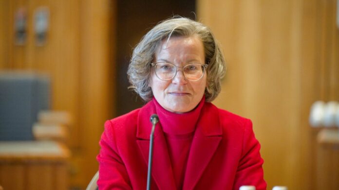 Scharrenbach setzt Giesinger-Song gegen Lifestyle-Debatte Was hat die Debatte um «Lifestyle-Teilzeit» mit Max Giesinger zu tun? Nordrhein-Westfalens Heimatministerin Ina Scharrenbach hat eine Erklärung. (Archivbild)