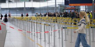 Flughafen Köln/Bonn nach Sperrung wieder offen Der Betrieb am Flughafen Köln/Bonn war zeitweilig gestört.