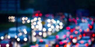 280.000 Kilometer Stau – Autofahrer in NRW brauchen Geduld Fahrzeug an Fahrzeug: Auto- und Lastwagenfahrer haben 2025 in NRW noch einmal mehr Zeit im Stau verbracht. (Archivbild)