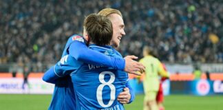 Lilien-Torjäger Isac Lidberg (hinten) ist wieder fit. (Archivbild) 