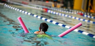 Inklusion im Schwimmbad: Verbände bieten «Seesternchen» Schwimmenlernen - für Kinder mit Handicap gibt es jetzt eigene Abzeichen, die «Seesternchen»