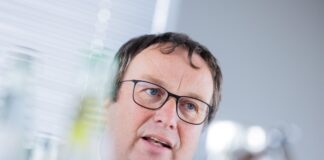 Krischer nach Angriff: Mehr Fokus der Bundespolizei auf Bahn Landesverkehrsminister Oliver Krischer macht sich stark für mehr Bundespolizei an Bahnhöfen. (Archivbild)