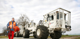 Studie zu Machbarkeit: Geothermie in Wuppertal? Ein Vibro-Truck dient zur Erkundung geothermischer Potenziale. Foto: DMT, Essen
