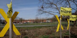 Gericht bestätigt zum Teil Auflagen für Castor-Mahnwache Das Verwaltungsgericht Münster hat Auflagen der Polizei für eine angemeldete Mahnwache vor dem Zwischenlager in Ahaus zum Teil bestätigt. Nicht begrenzt werden darf die Teilnehmerzahl. (Archivbild)