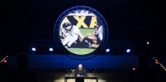 Fußballgeschichte: Lesung zum “Thriller von Sevilla” im Essener Grillo Die Nacht von Sevilla – Fußballdrama in fünf Akten mit Peter Lohmeyer: Foto: Christof Koepsel / Deutsches Fussballmuseum