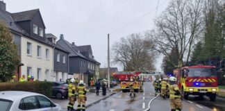 Feuerwehr Mettmann rückt zu Kellerbrand aus Ein Blick auf die Einsatzstelle. Foto: FW Mettmann