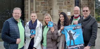 “HeiligenRock” 2026: Neun Bühnen in einer Nacht Haben die jüngste Auflage von "HeiligenRock" vorgestellt: Thomas Karrenberg (Sprecher Arbeitskreis Gastronomie), Virginia Möller (Geschäftsführerin Pro Mobil), Ute Gans (Organisatorin für das Konzert im Pfarrzentrum St. Suitbertus), Lili Rassoli (Cyrus Palace), André Saar (Stadtmarketing) und Andreas Triffterer (Special Wines). Foto: Stadtmarketing Heiligenhaus